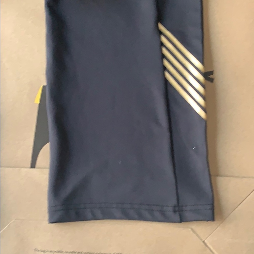 K-Swiss Track Pants - Picture 4 of 6